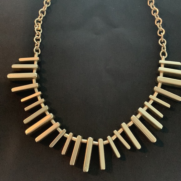 BR Gold Statement Necklace - Picture 6 of 6